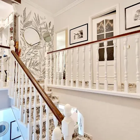 Canaria Laynoe Guaza