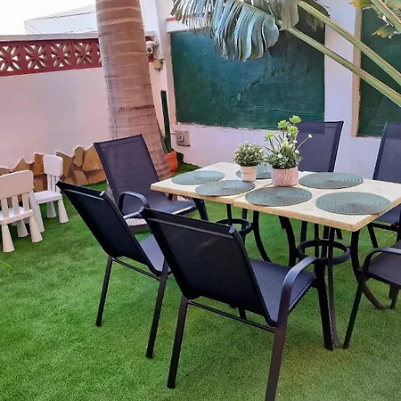 فيلة Canaria Laynoe